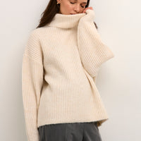 Ella Pull