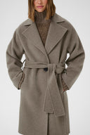 Yilla Manteau