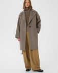 Yilla Manteau