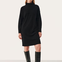 Clarah Robe