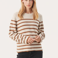 Carolyn Pull
