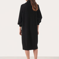 Dorita Robe