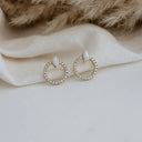 Blanche Boucles d'oreilles