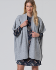 Poncho Gris
