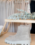 Margot Bottes - Gris