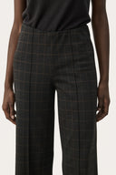 Ilisan Pantalon
