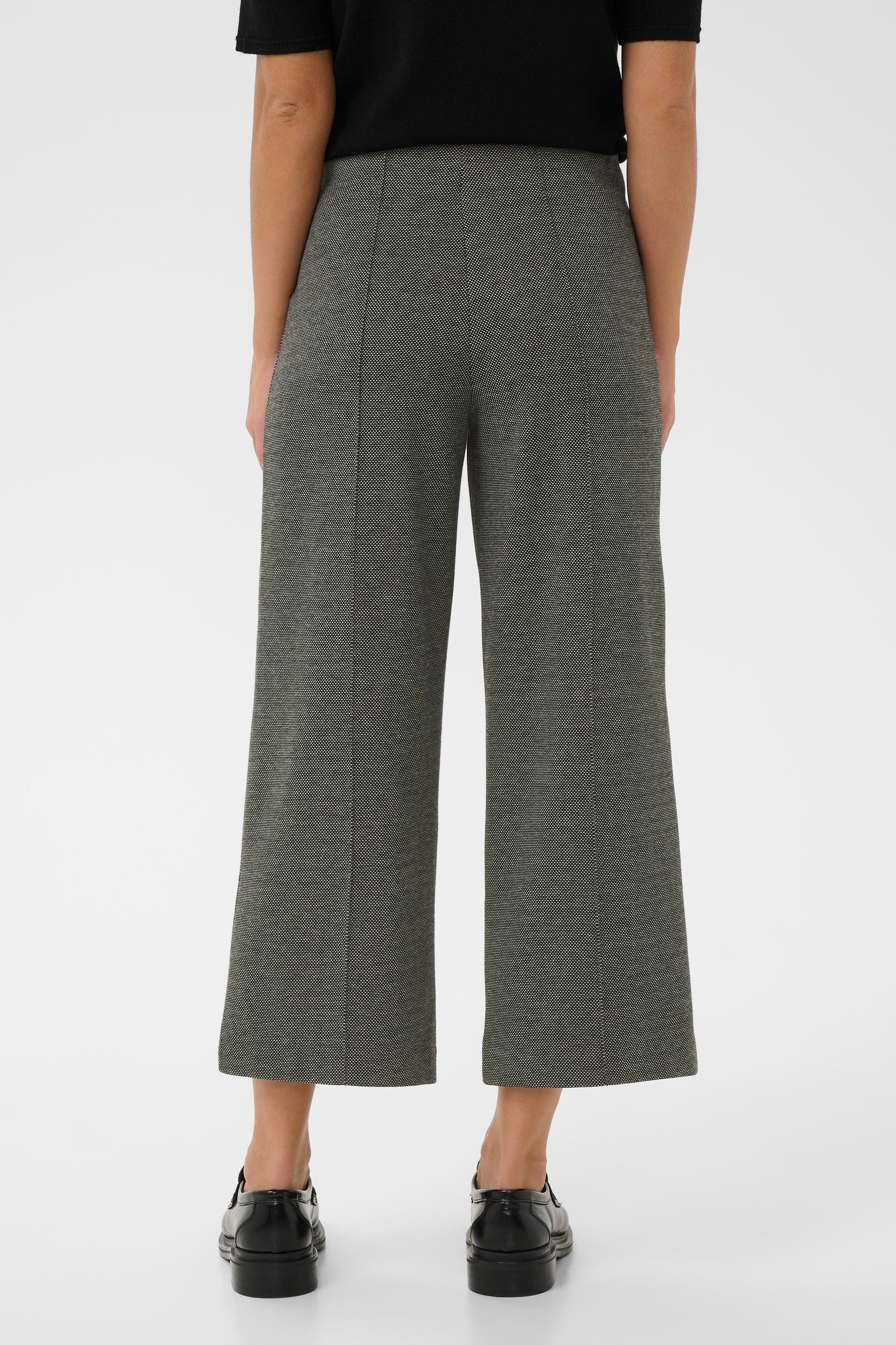 Ilisan Pantalon