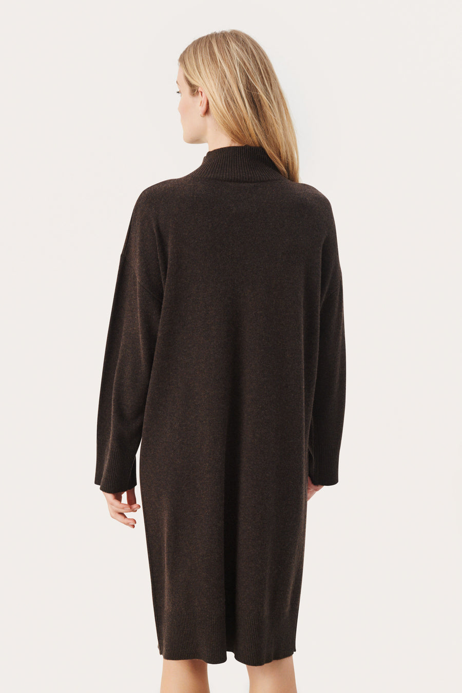 Clarah Robe