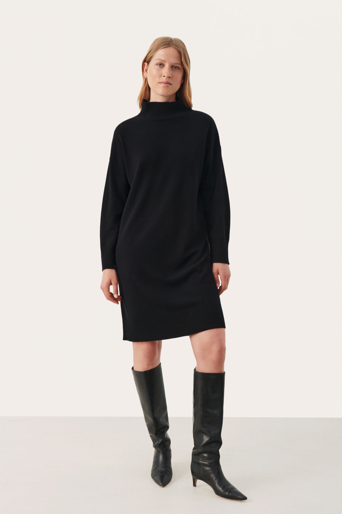 Clarah Robe