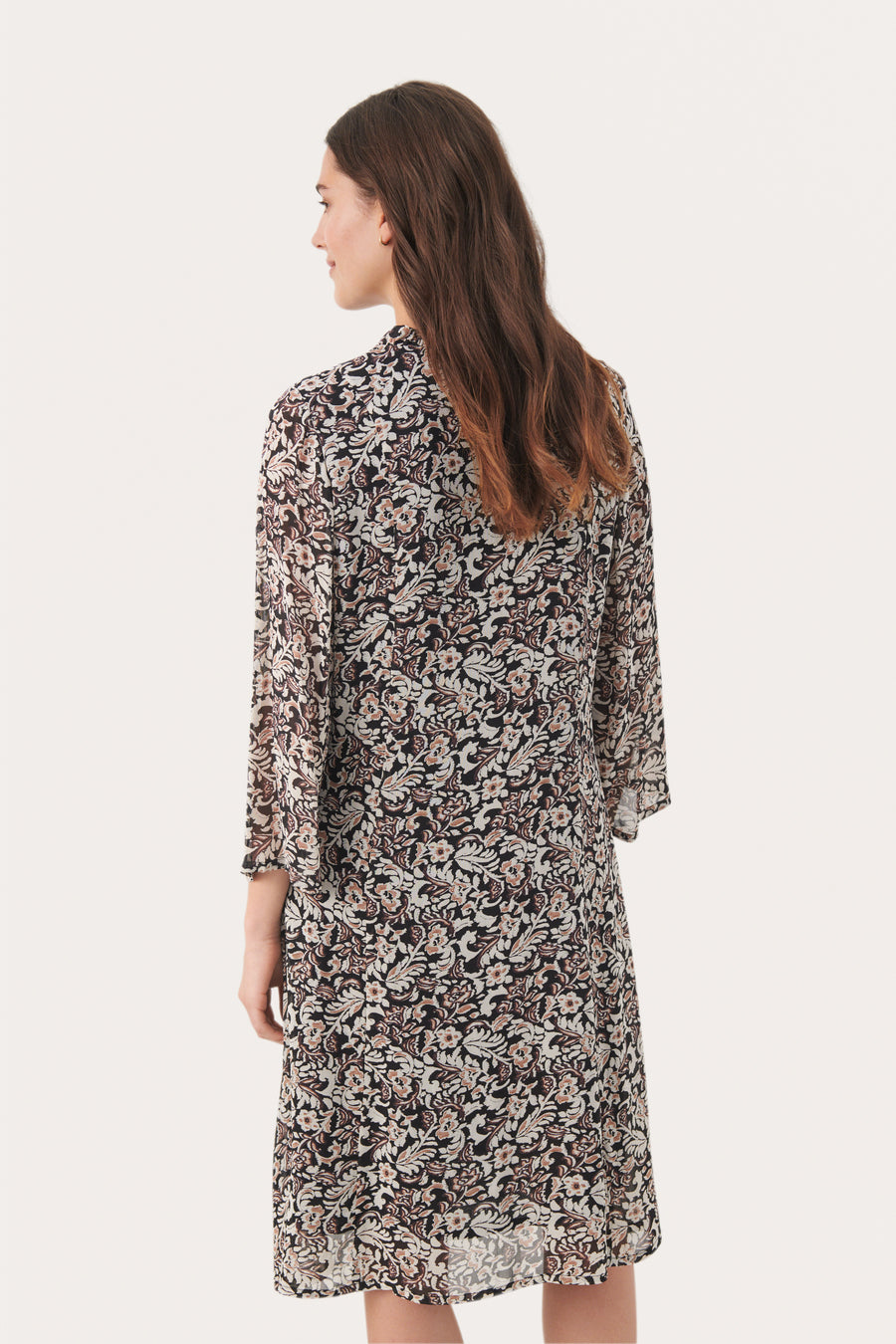 Devira Robe
