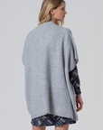 Poncho Gris