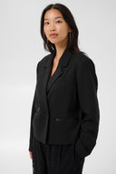 Damla Veston