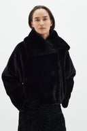 Yoneko Manteau court