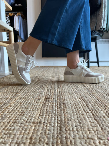 Lola Sneaker