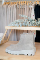 Margot Bottes - Gris